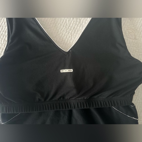 Lululemon Athletica Women’s Sleeveless Shirt - Picture 11 of 13